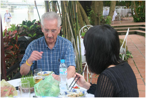 Thao and Al at a meal