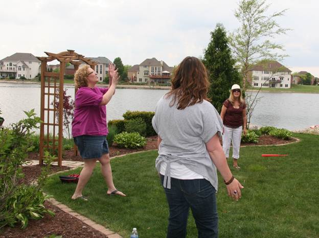 Egg toss