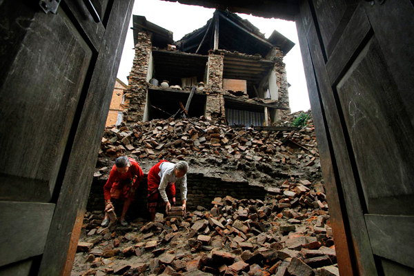 http://www.newscientist.com/blogs/shortsharpscience/2011/09/19/Nepal-Earthquake.jpg
