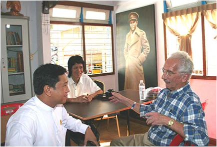 Description: https://www.wolverton-mountain.com/images/travel/myanmar/yangon/resistance-leaders-luncheon/fullsize/05.jpg