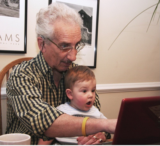 Al and Jack looking at the computer